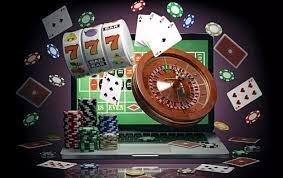 Antarmuka meja poker Indonesia di aplikasi mobile nalo70 menampilkan kartu, chip, dan pemain lainnya